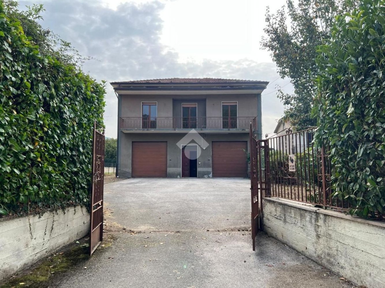 4 bedrooms Villa in Serino, Italy No. 387763