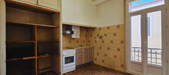 275m² Office in Perpignan, France No. 300673 12