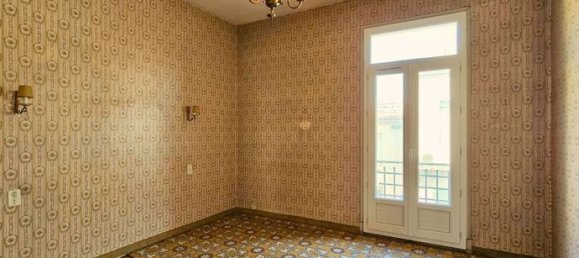 275m² Office in Perpignan, France No. 300673 10