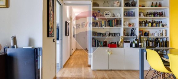 2 bedrooms Apartment in Rome, Italy No. 358208 9