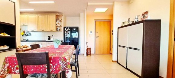 3-salle Appartement à Senigallia, Italy No. 15098 6