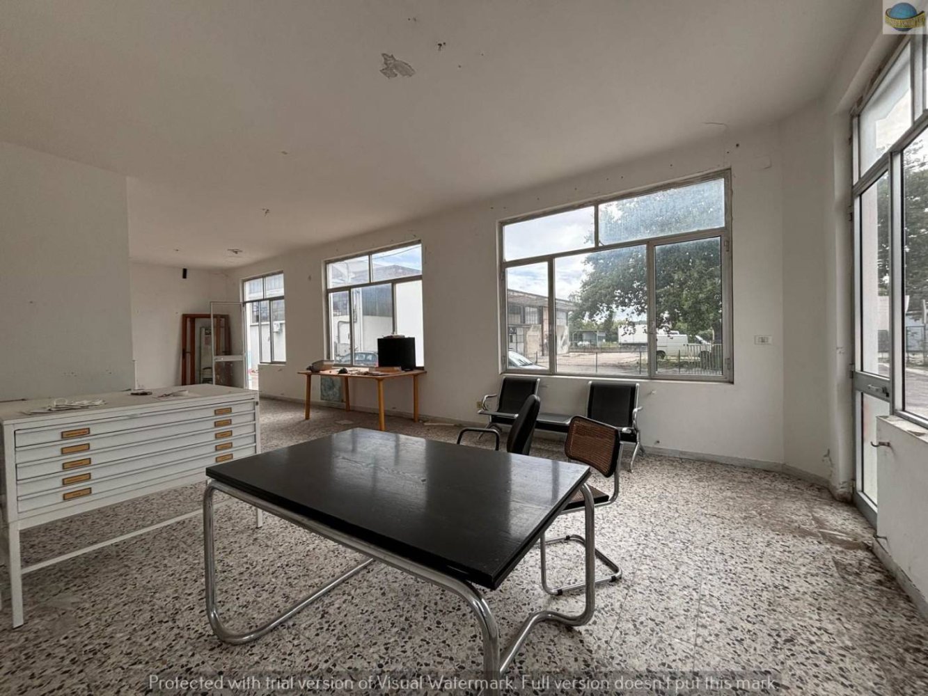 Офис с 2 комнатами в Спольторе, Италия № 87944