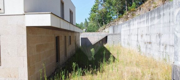 Casa T4 em Póvoa de Lanhoso, Portugal N.º 180310 24