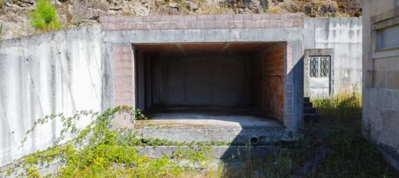 Casa T4 em Póvoa de Lanhoso, Portugal N.º 180310 30