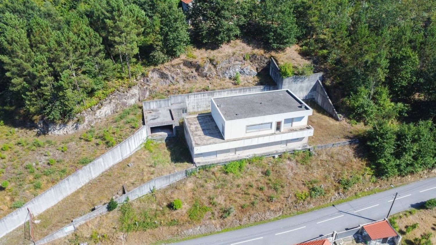 Casa T4 em Póvoa de Lanhoso, Portugal N.º 180310