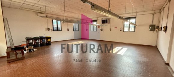 310m² Warehouse in Vigonovo, Italy No. 283037 7