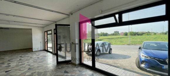 310m² Warehouse in Vigonovo, Italy No. 283037 22