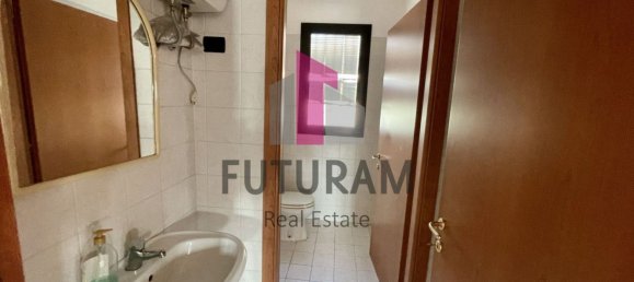 310m² Warehouse in Vigonovo, Italy No. 283037 9