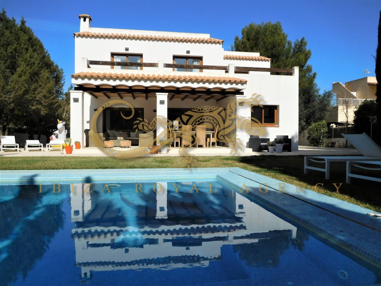 Вилла с 4 спальнями в Порт-де-Торрент, Испания № 837