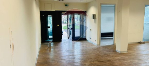 110m² Commercial property in Assisi, Italy No. 50294 12