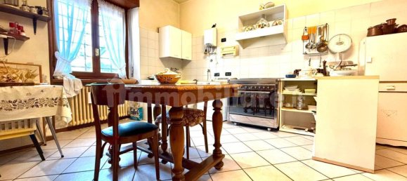 4 Schlafzimmer Wohnung in Calcinato, Italy, Nr. 128961 2