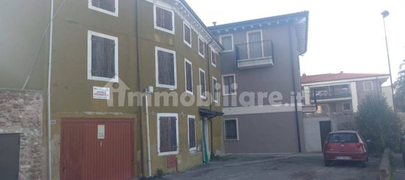 Casa de 3 dormitorios en Bussolengo, Italy No. 60152 3