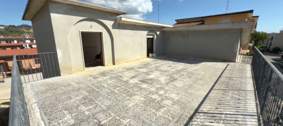 6-salle Maison à Monteprandone, Italy No. 306883 4