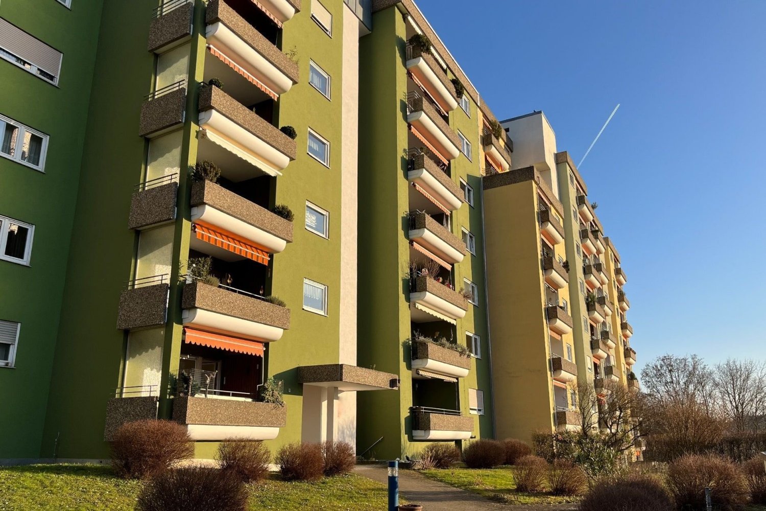 Квартира с 2 комнатами в Штутгарт, Германия № 24070