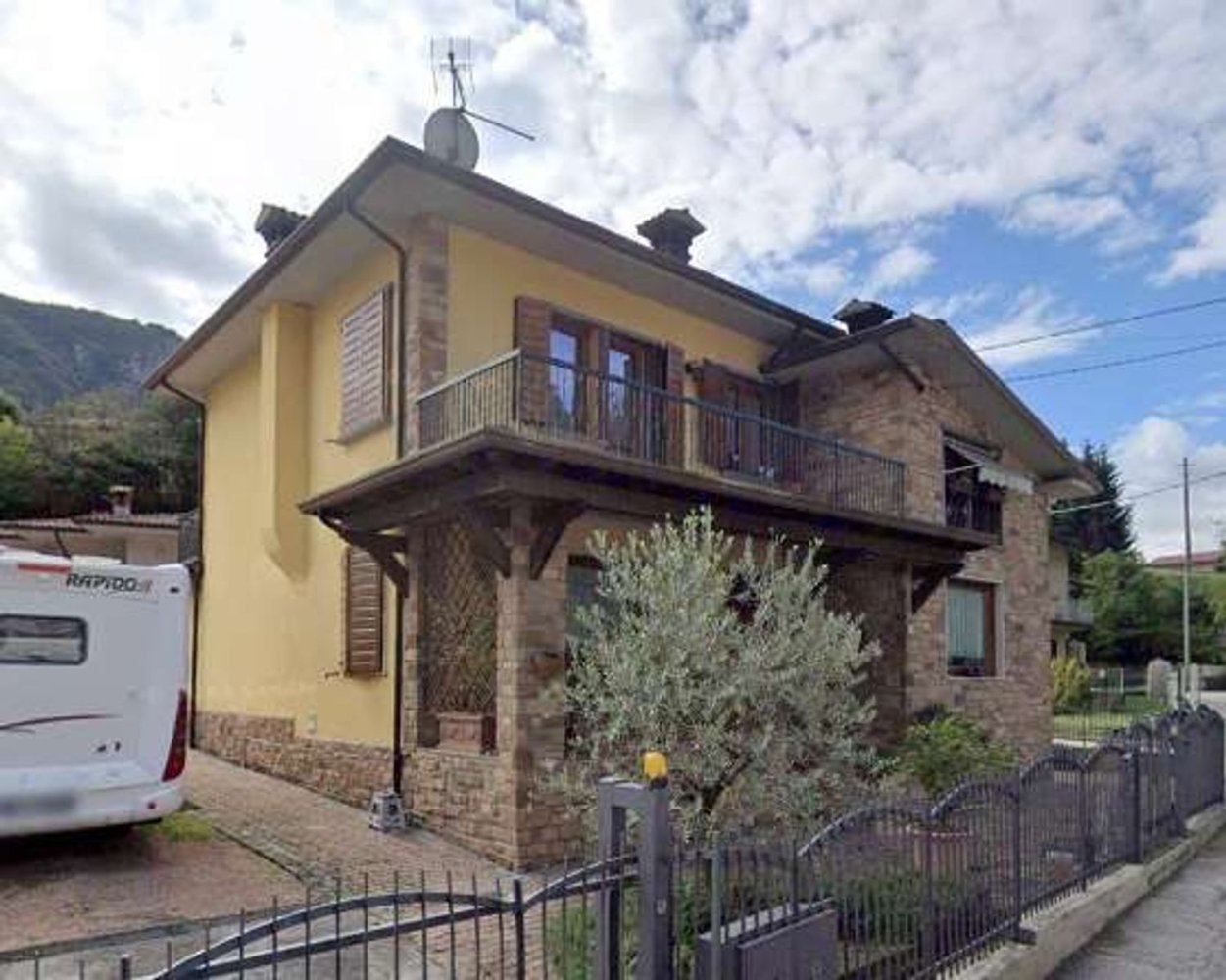 Apartamento de 5 dormitorios en Vobarno, Italy No. 364301