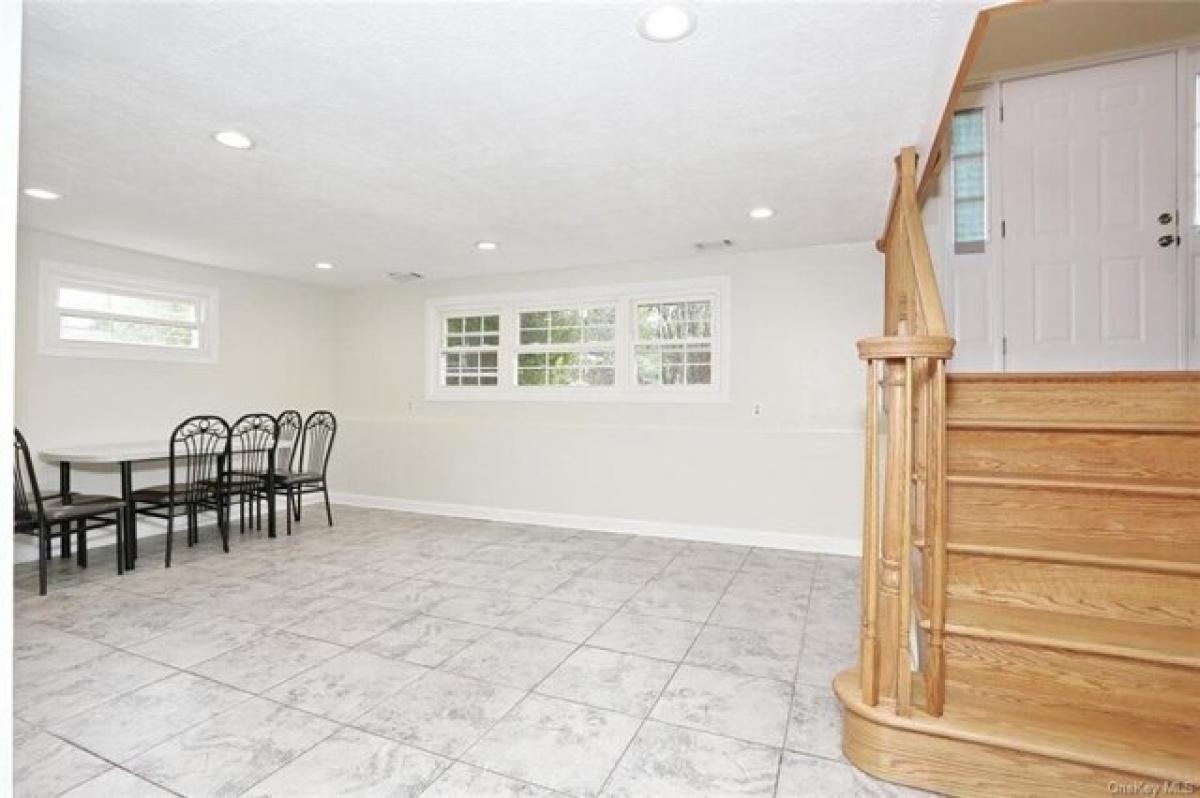 Дом с 4 спальнями в Спринг-Вэлли, США № 381653