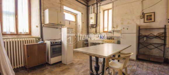 4 rooms Apartment in Corridonia, Italy No. 275059 3