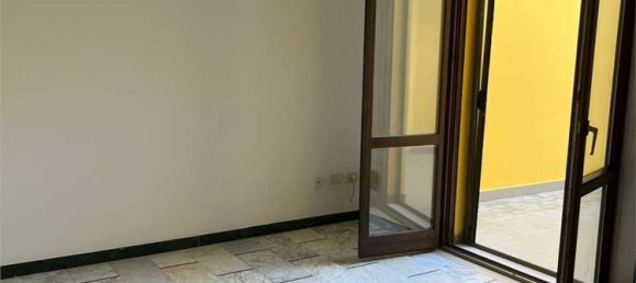 3-salle Appartement à Camerata Picena, Italy No. 100844 6