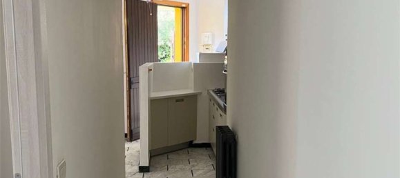 3-salle Appartement à Camerata Picena, Italy No. 100844 11