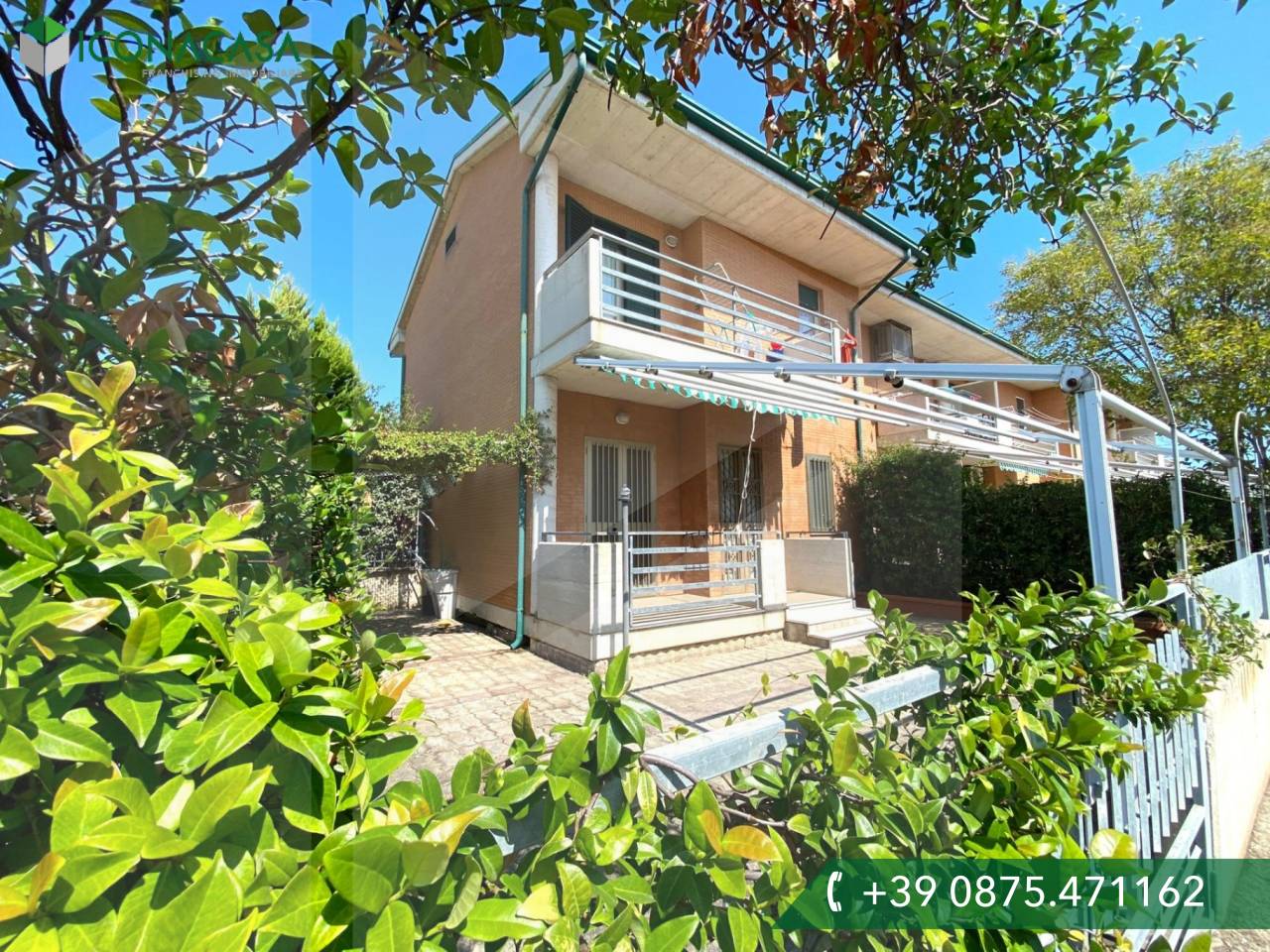 3 rooms Building in Campomarino, Italy No. 22626