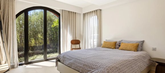 3 bedrooms Commercial property in Biot, France No. 672 8