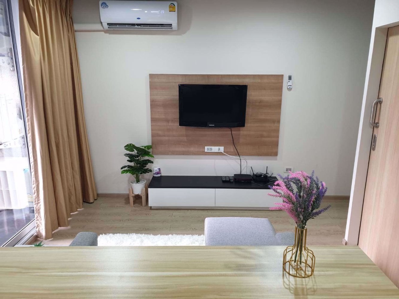 3 bedrooms Condo in Pathum Wan, Thailand No. 4449
