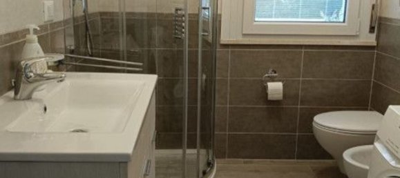 Квартира с 2 комнатами в Каорле, Италия № 264875 12