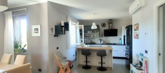 5 rooms Villa in Benna, Italy No. 294881 4