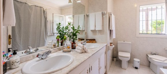 4 chambres Villa à Estepona, Spain No. 34847 10