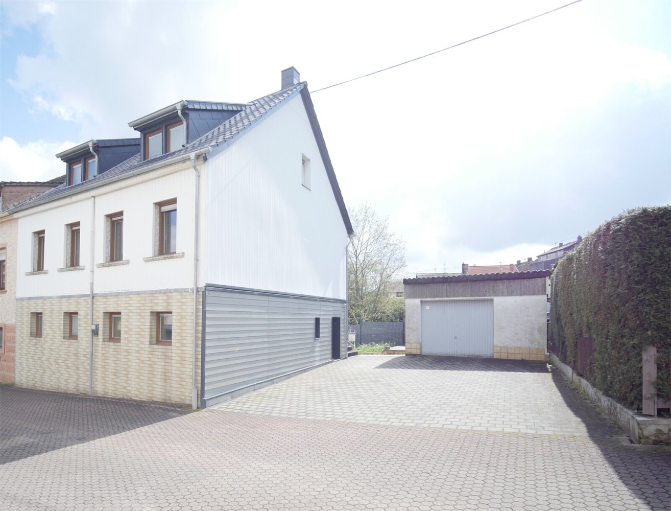 5-Zimmer Haus in Neunkirchen, Germany, Nr. 29848