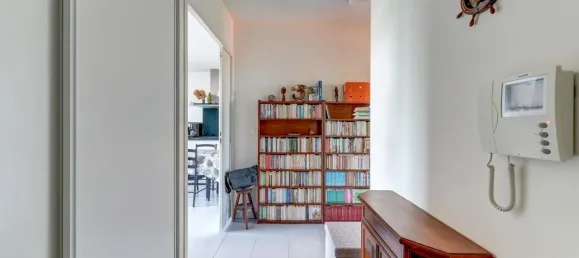 2 bedrooms Apartment in Venissieux, France No. 351107 2