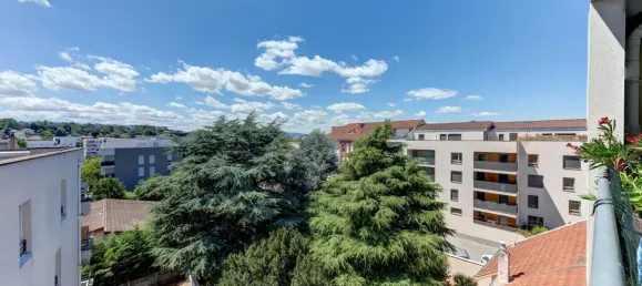 2 bedrooms Apartment in Venissieux, France No. 351107 8