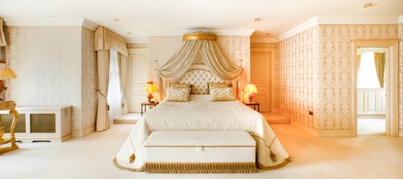 6 bedrooms House in Virginia Water, United Kingdom No. 13164 10