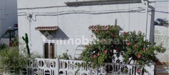 3 Schlafzimmer Villa in Taranto, Italy, Nr. 304638 7