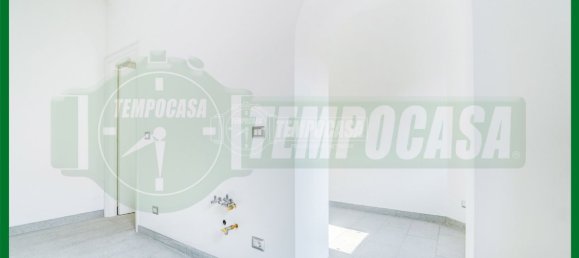 1 bedroom Apartment in Gavirate, Italy No. 71802 6