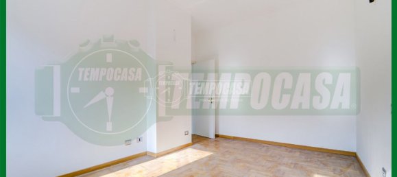 1 bedroom Apartment in Gavirate, Italy No. 71802 12