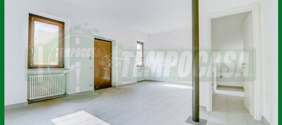 1 bedroom Apartment in Gavirate, Italy No. 71802 9