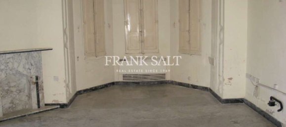 500m² Office in Ta' Xbiex, Malta No. 11759 11