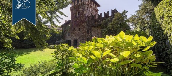 4 bedrooms Castles in Gorle, Italy No. 69462 6