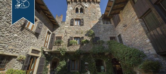 4 bedrooms Castles in Gorle, Italy No. 69462 17