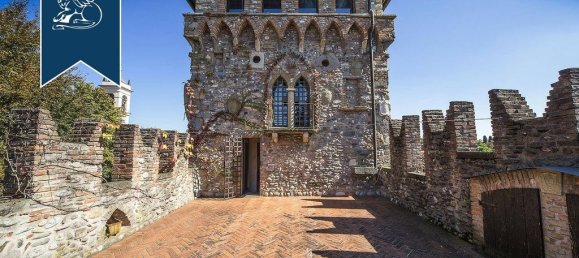 4 bedrooms Castles in Gorle, Italy No. 69462 20