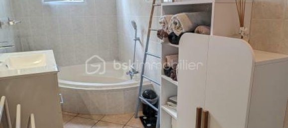 3 Schlafzimmer Haus in Morlaas, France, Nr. 307448 5