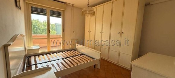 2 bedrooms Apartment in Novellara, Italy No. 374751 4