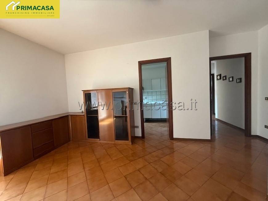 2 bedrooms Apartment in Novellara, Italy No. 374751