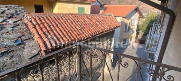 Casa de 6 dormitorios en Caprie, Italy No. 161104 2