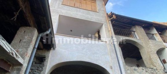 Casa de 6 dormitorios en Caprie, Italy No. 161104 19