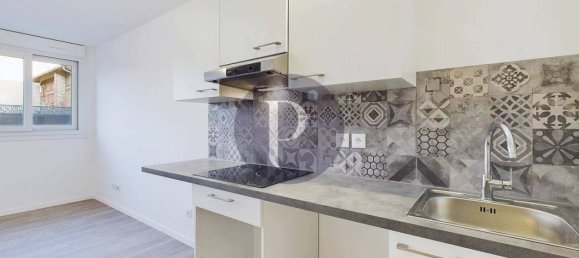 1 bedroom Apartment in Bagneux, France No. 169539 2