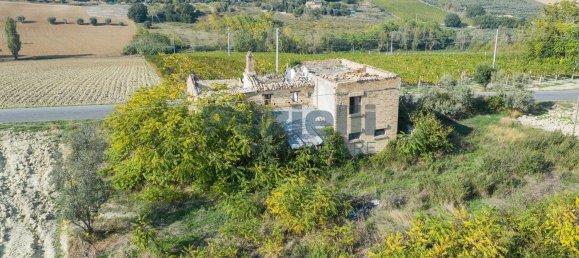 6 rooms House in Lapedona, Italy No. 74975 19