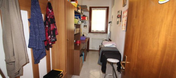 Квартира с 2 спальнями в Удине, Италия № 211417 5