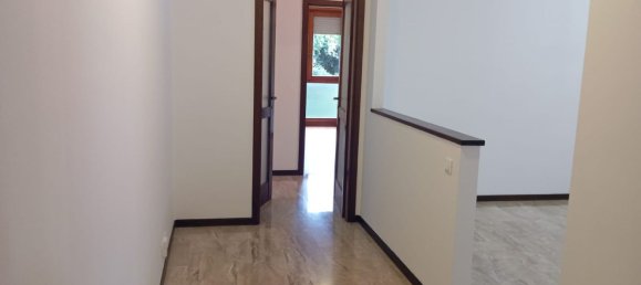 3 bedrooms Apartment in Bergamo, Italy No. 316108 10